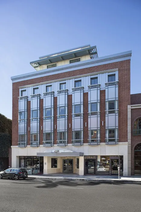 Go See Sari - Medical Aesthetics Picture 7