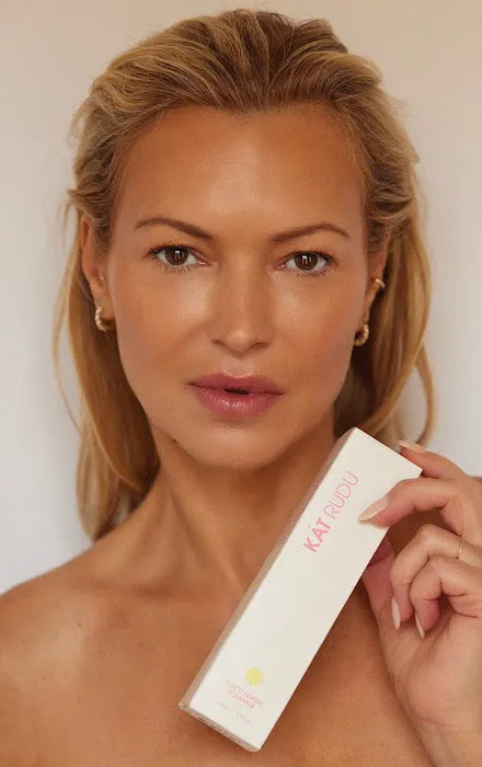 KAT RUDU Beauty Picture 4
