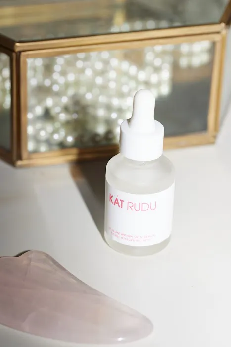 KAT RUDU Beauty Picture 3