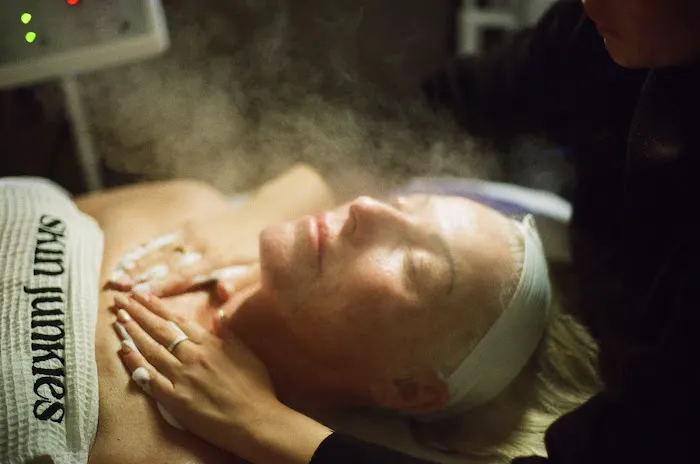 Skin Junkies Studio Picture 2