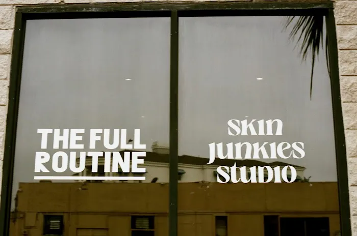 Skin Junkies Studio Picture 3