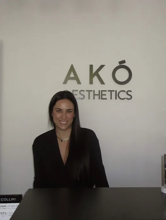 AKÓ AESTHETICS Picture 7