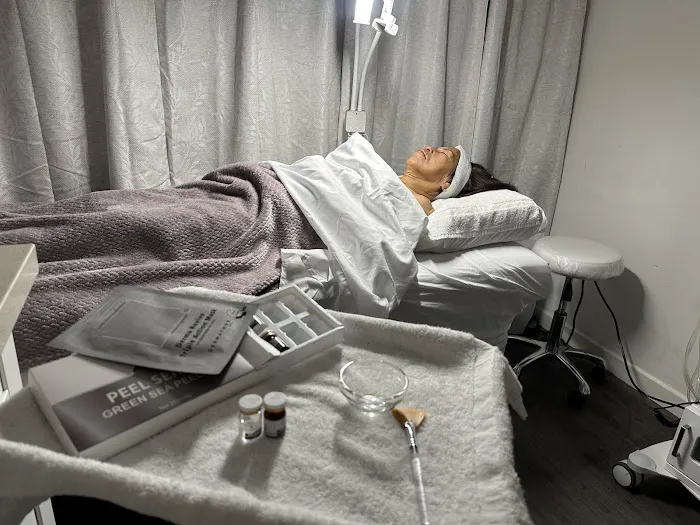 Fadia Beauty | Facial Salon near Van Nuys | Anti Aging Facial Picture 1