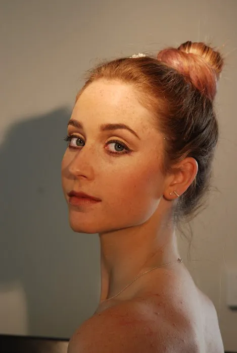 Colour Image Skin and Body Picture 3