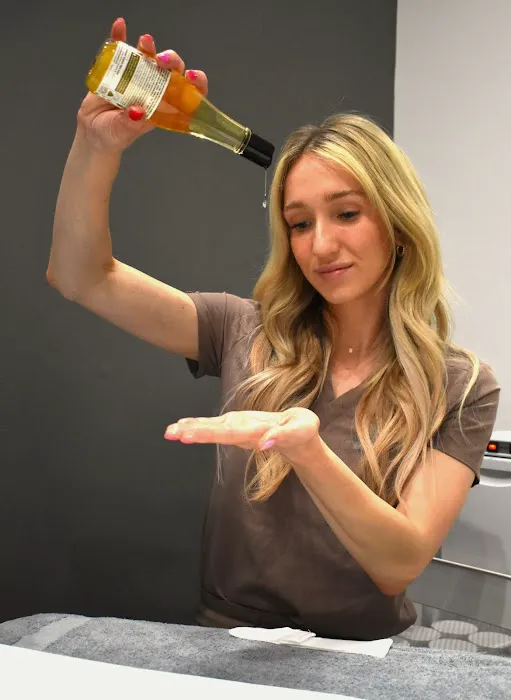 Glow by Chlo Picture 4