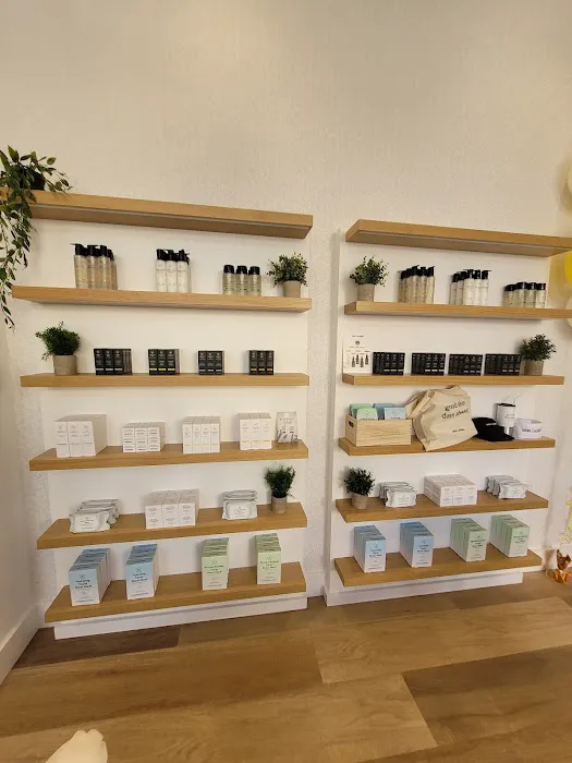 Skin Laundry - Victoria Gardens Picture 9