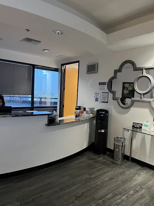 Incredible Veins, Skin & Body Picture 2