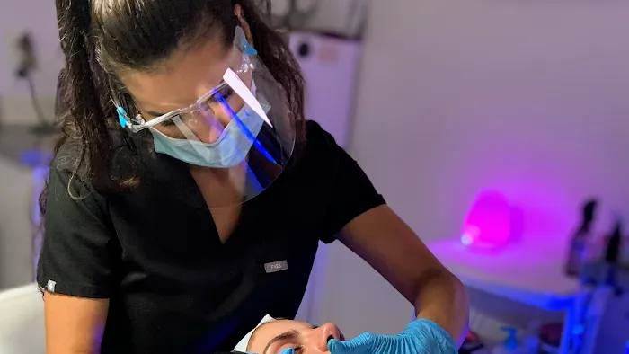 Dalia's Skin Boutique Picture 9