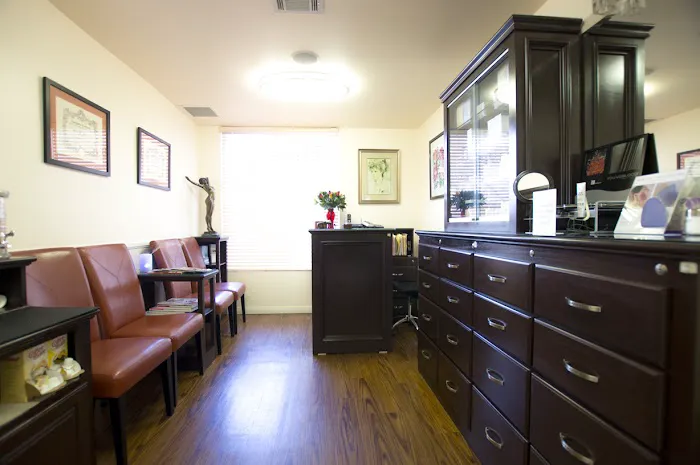 Designer Beauty (Skin Care and Permanent Make-up by Chin Lee) Picture 7