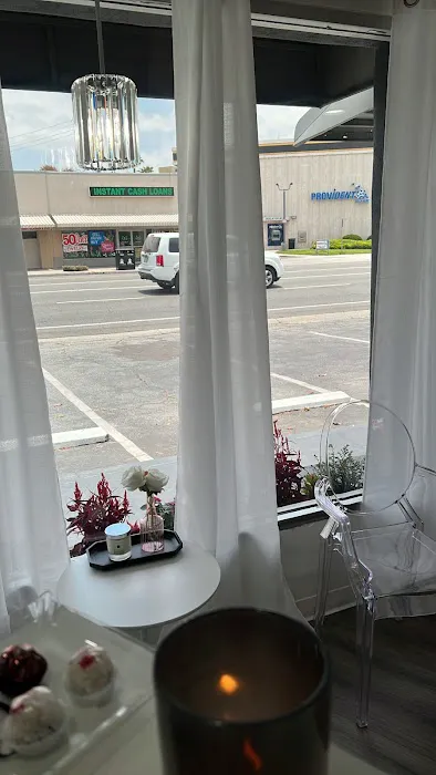 J. Luna Acne Clinic + Esthetics Picture 6