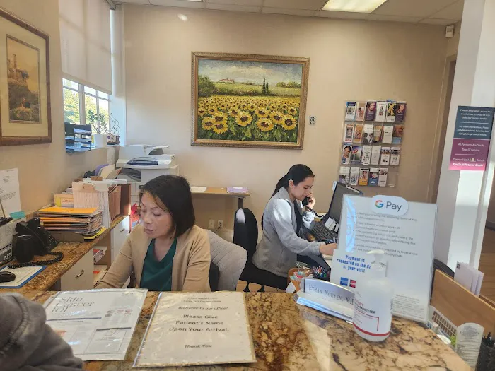 Raincross Dermatology & Cosmetic Surgery Picture 2