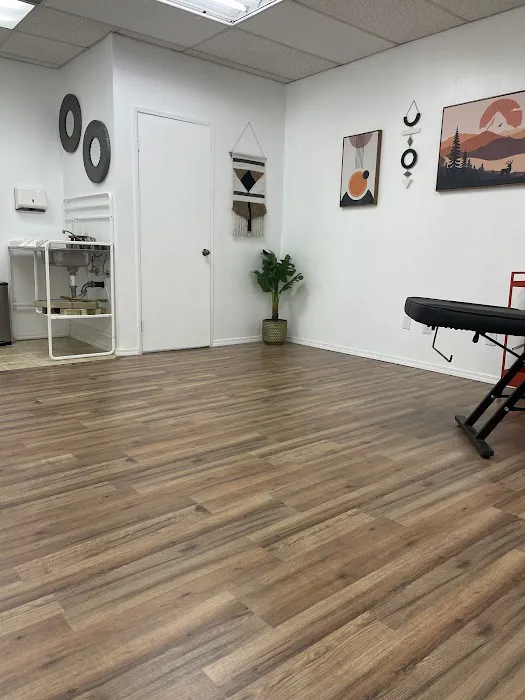 SKIN Theory Collective Picture 10