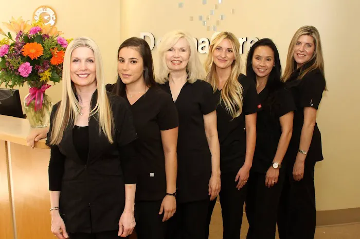 DermaCare Facial Clinic Picture 3