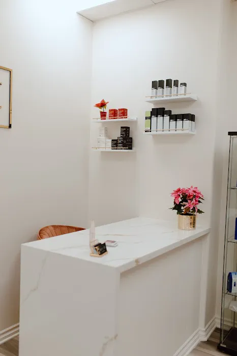 Skin Care by Alyne Picture 5