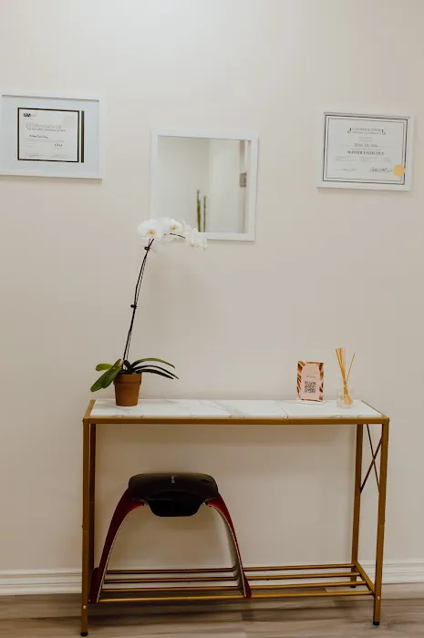 Skin Care by Alyne Picture 9