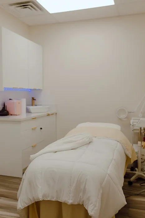 Skin Care by Alyne Picture 2