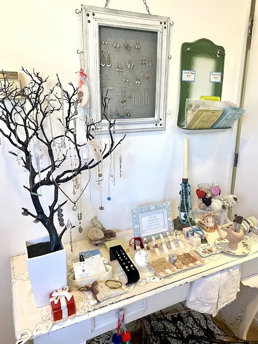 Salon Carabella & Carabella Cosmetics & Skin Care Picture 9