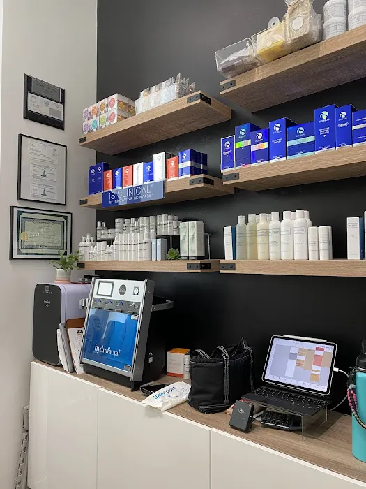 Bare Skin and Wax Picture 3