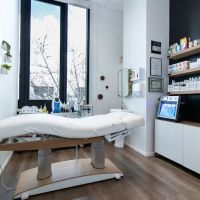 Bare Skin and Wax ico