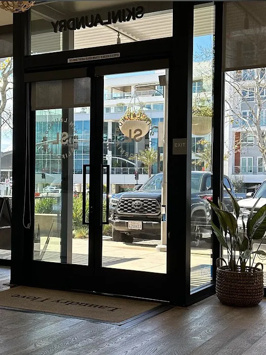 Skin Laundry - Village at Topanga Picture 7