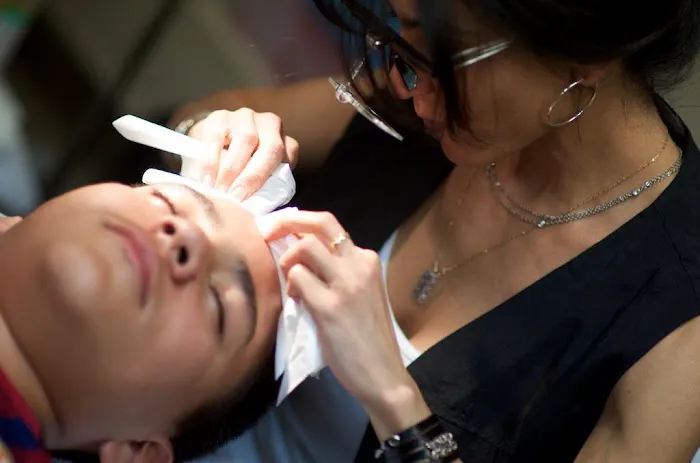 Rachel Moayer Skin Picture 1