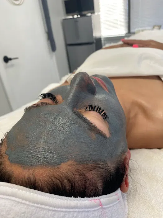 Veena Skin Care Picture 1