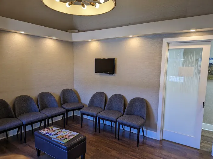 Brilliance Dermatology - Calabasas Picture 5