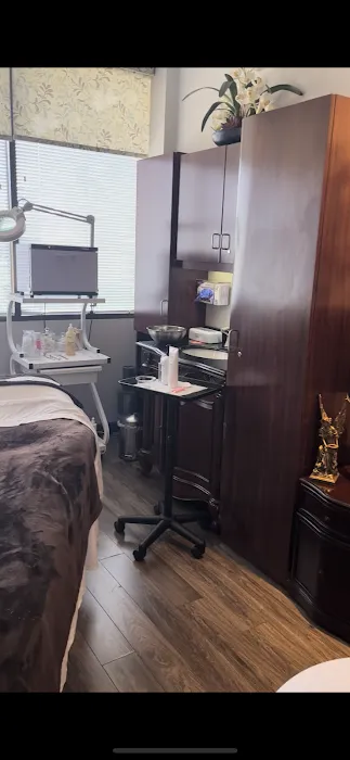 The Savvy Esti Picture 5