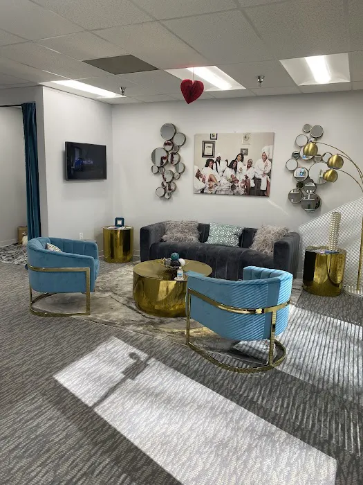 Serving Faces Picture 3