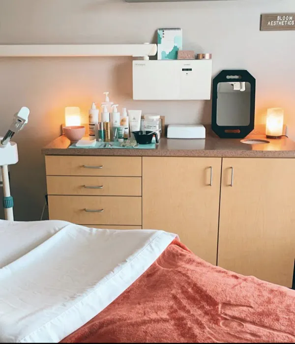 Bloom Aesthetics clt Picture 2