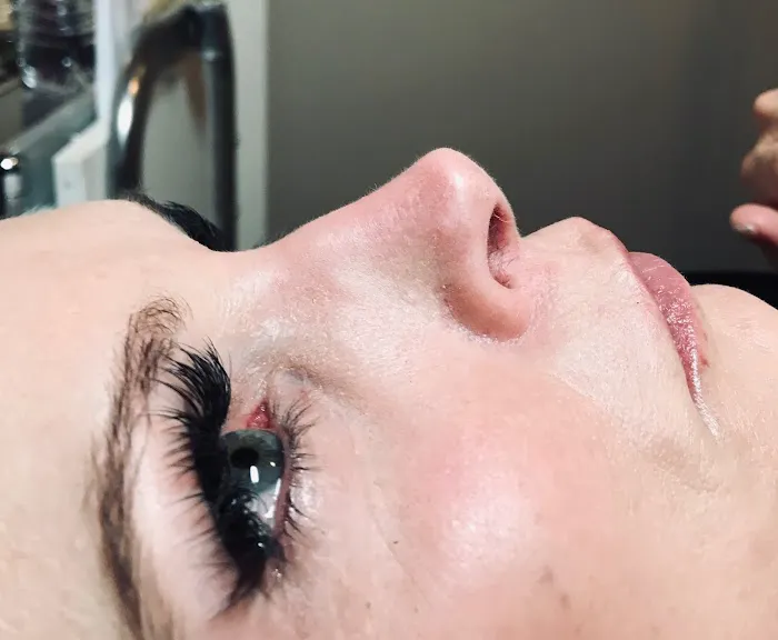 Contour Institute of makeup artistry, skin & Laser Picture 3