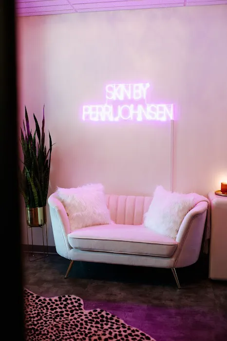 Skin by Perri Johnsen Picture 6