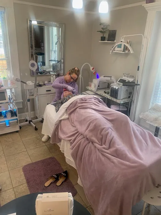 Aviva Skin and Wellness (at The Catawba House Salon and Spa) Picture 7