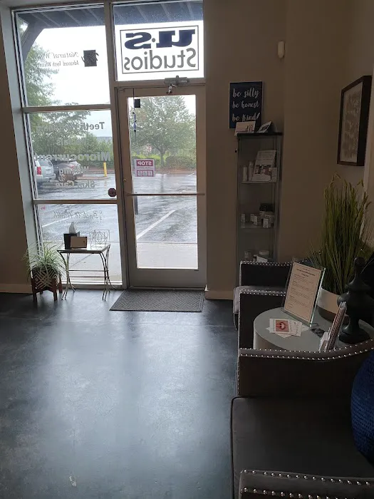 Facial Fitness - Skin Tightening Picture 3