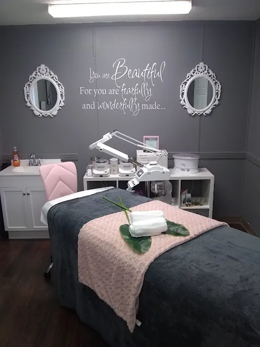 Eccentric Faces by Andra Leigh Picture 5