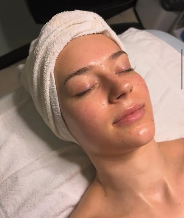 Spotlight Aesthetics Picture 1