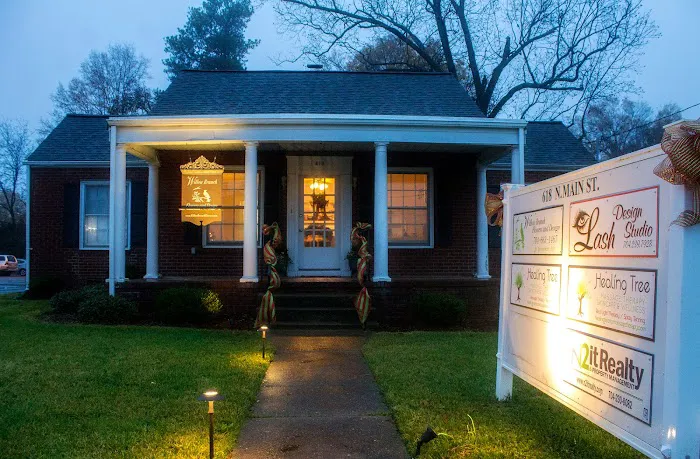 Healing Tree Skincare & Beauty Lounge Picture 6