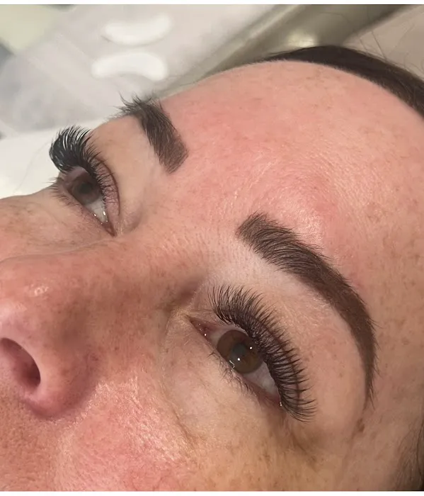 Skin and Lashes by Alona Picture 3