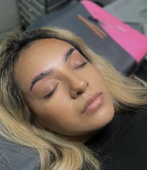 Bare Body Skinn Picture 1