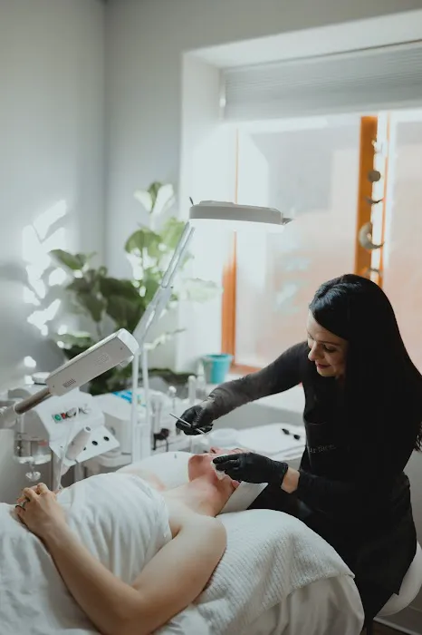 Jordan Macall Acne & Anti-Aging Skincare Picture 9