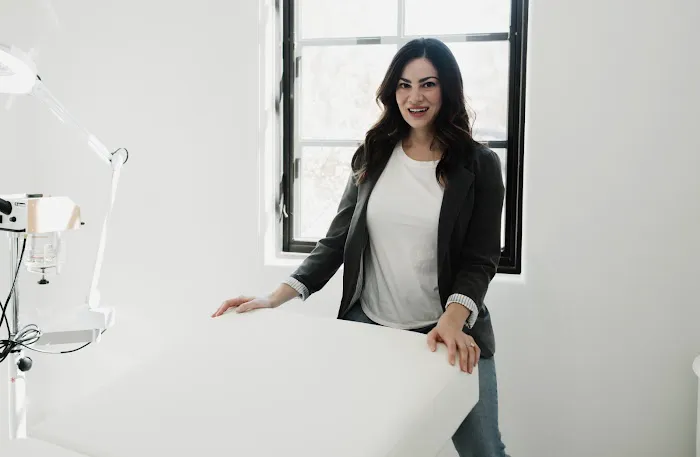 CeLuna Skincare LLC Picture 7