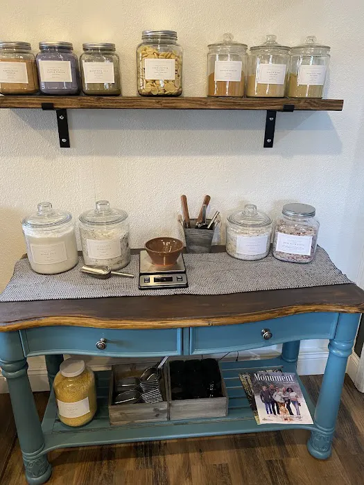 Lavender & Thyme: Holistic Skin Therapy + Apothecary Picture 1