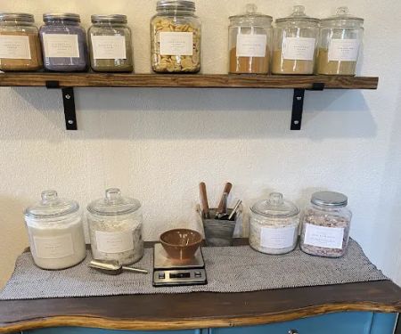 Lavender & Thyme: Holistic Skin Therapy + Apothecary