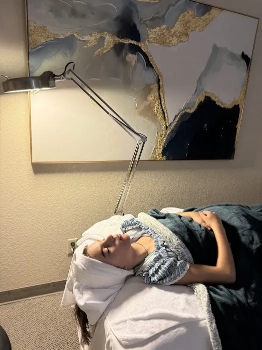 Marisa Ellen Esthetics Picture 5