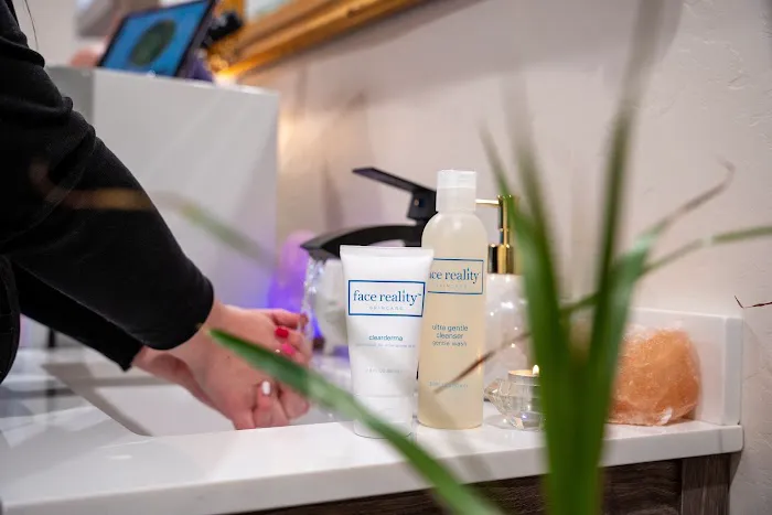 Juliette James, LE Picture 7