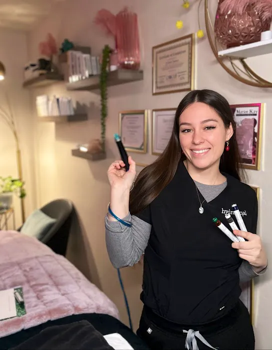 Juliette James, LE Picture 8