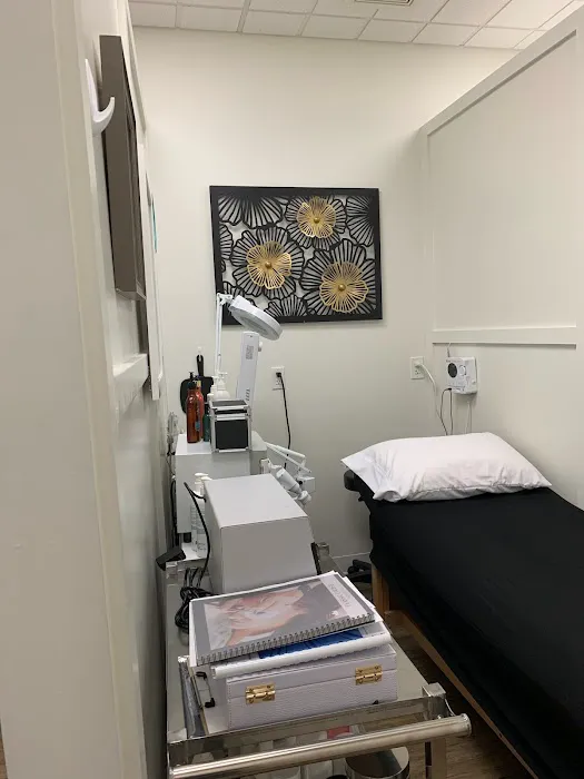 Skin Esthetics by Joy Picture 1