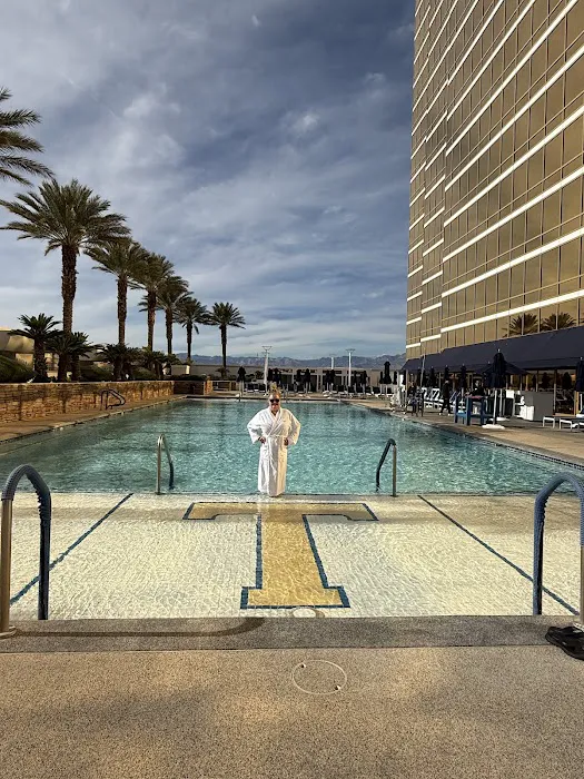 Nuvo International Laser Skin Care Picture 4