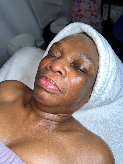 Glazed Glo Esthetics Picture 1