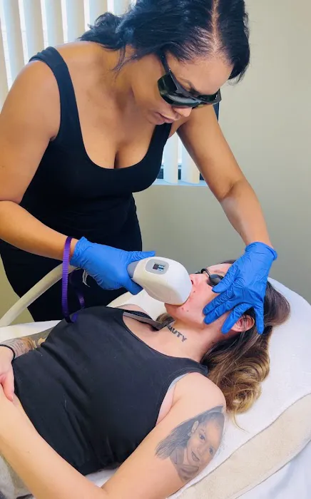 Sugar Glow Esthetics and Wellness LLC Picture 7